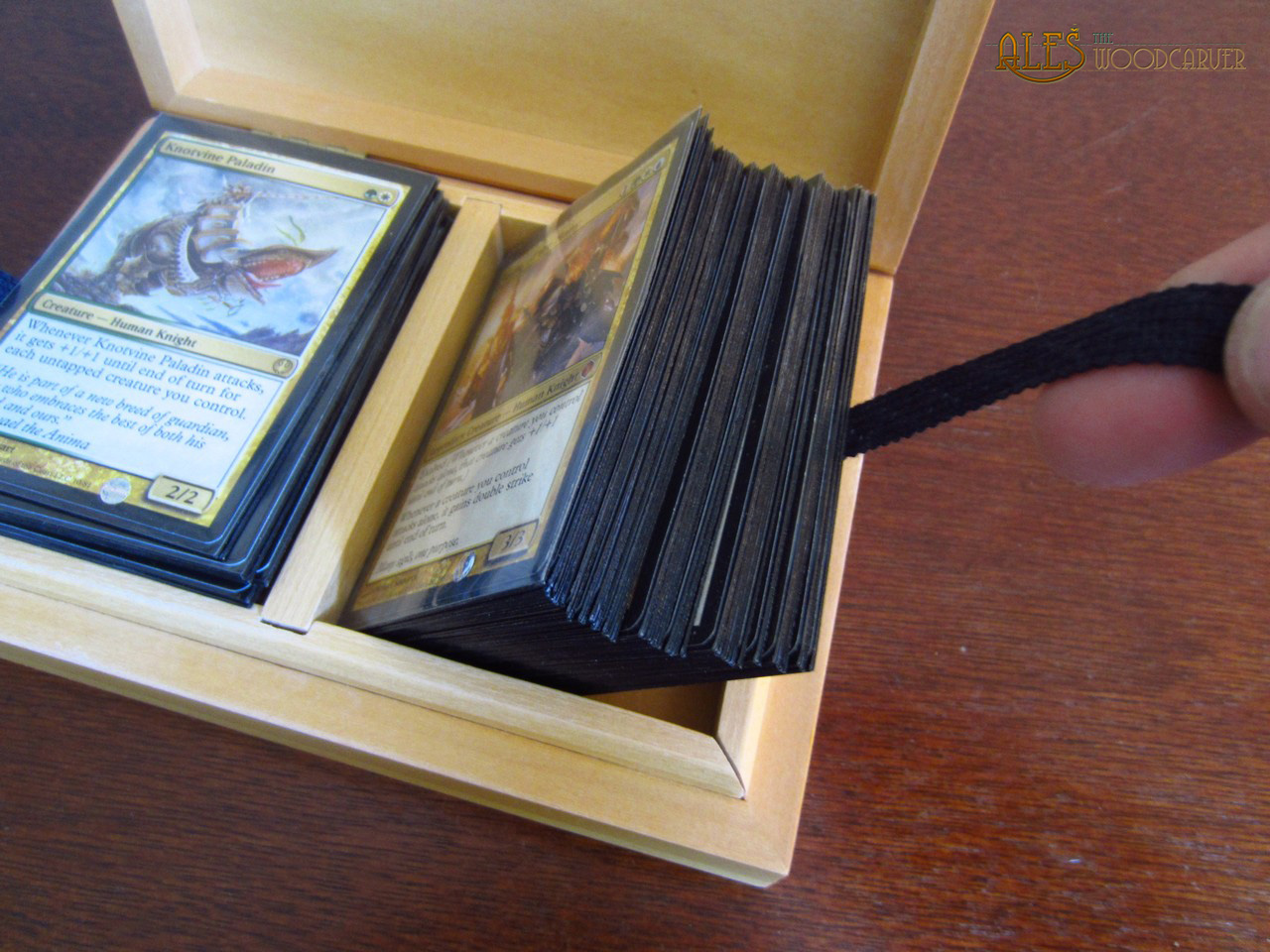 Ales the woodcarver Chip carved card box Magic the Gathering