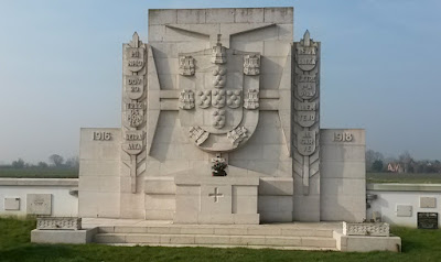 Portuguese+National+Cemetery+Memorial.jp