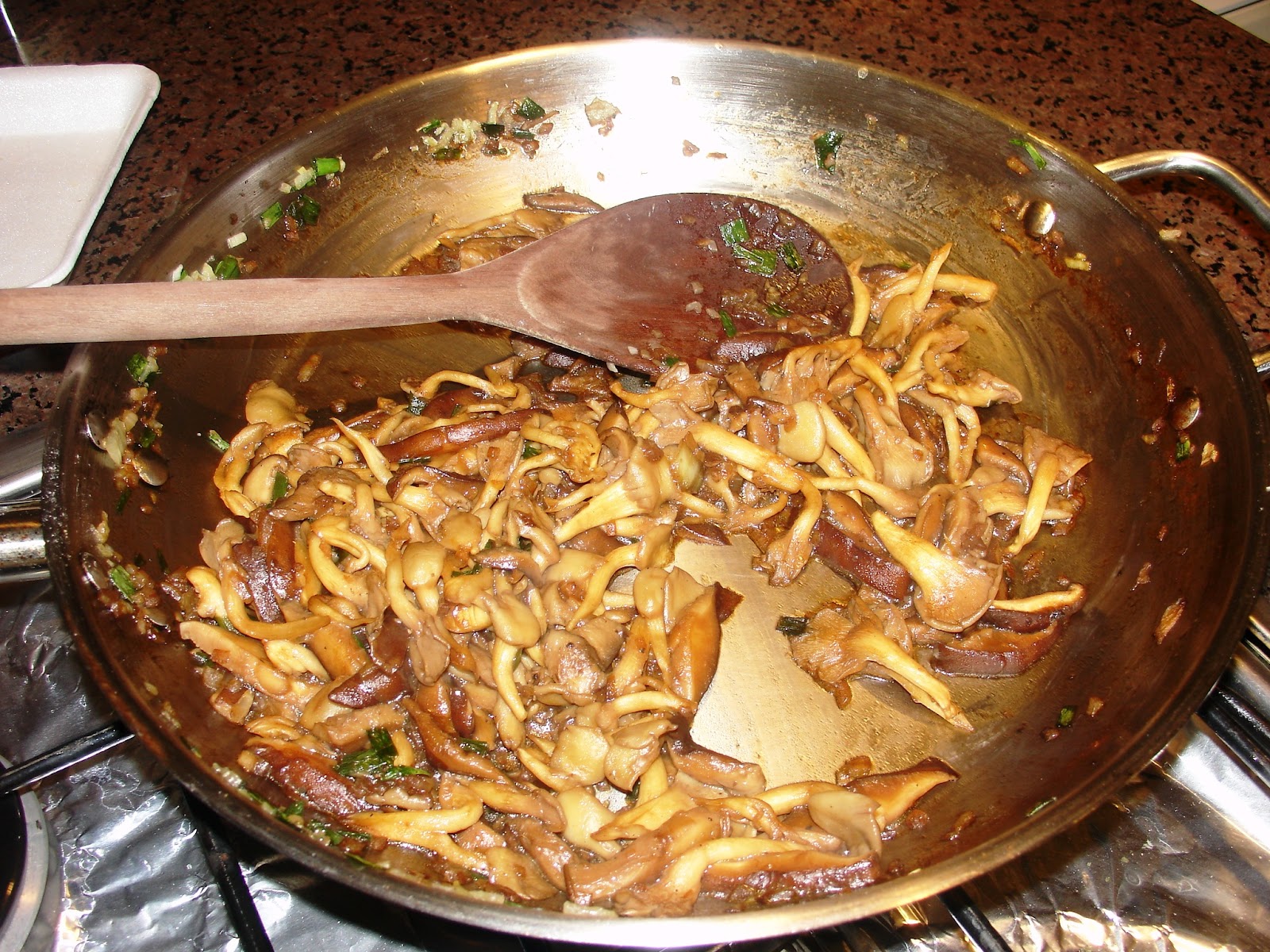 Sem Regras para Experimentar Bruschetta de Shimeji e Shitake