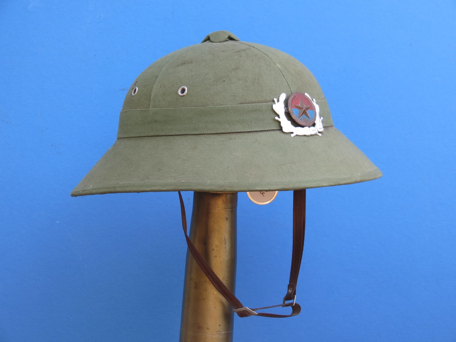Mannie Gentile Combat Helmets of the 20th Century Vietnam, National