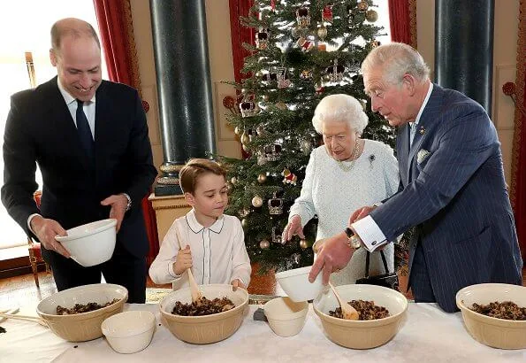 Queen Elizabeth met with The Prince of Wales, The Duke of Cambridge and Prince George at Buckingham Palace