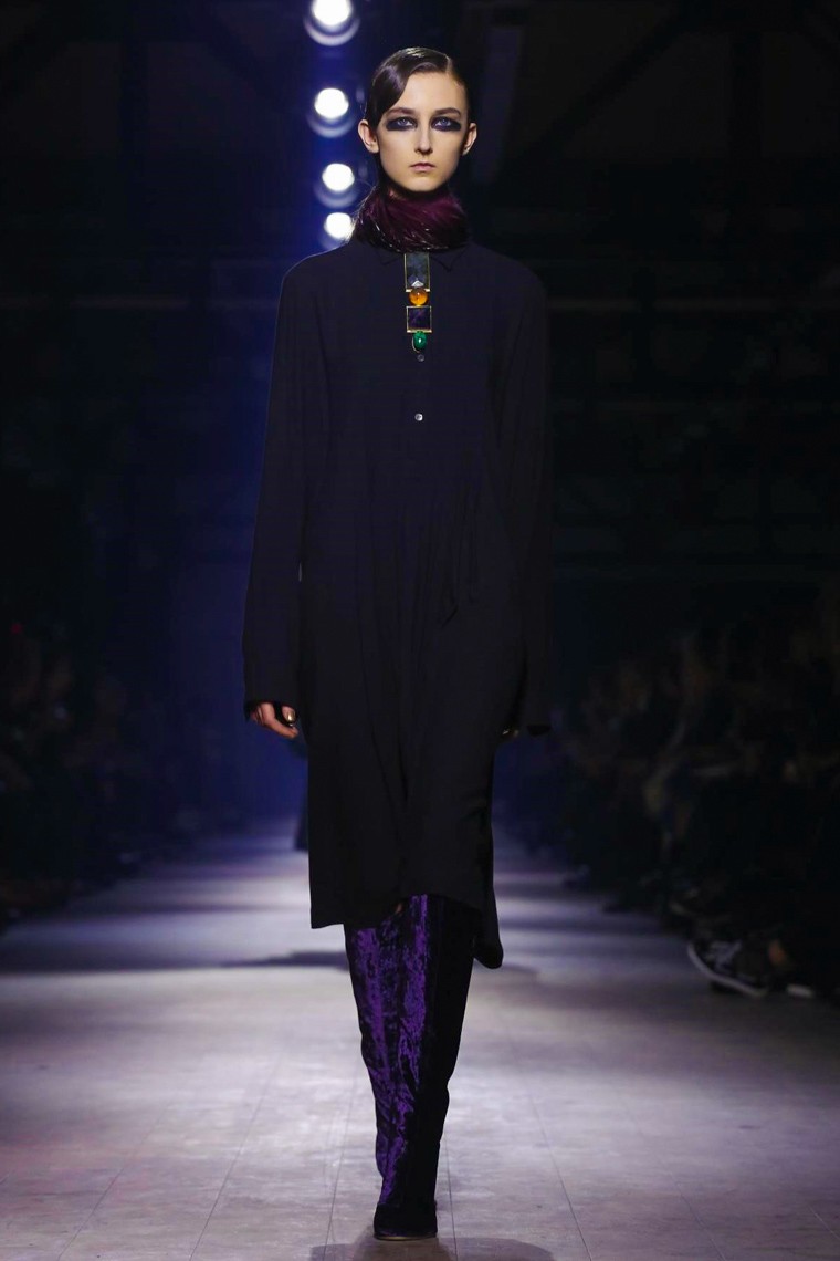 Dries Van Noten Fall/Winter 2016-2017 RTW PFW dries-van-noten-fall-winter-2016-2017-collection-paris-fashion-week, dries-van-noten-fall-winter-2016-2017, dries-van-noten-fall-winter-2016, dries-van-noten-fall-winter-2017, dries-van-noten-fall-winter, dries-van-noten-fall, dries-van-noten-fall-2016, dries-van-noten-fall-2017, dries-van-noten-fall-2016-2017, du-dessin-aux-podiums, dudessinauxpodiums