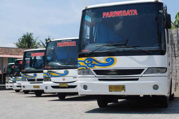 Jelajah Jawa Tengah: Mengungkap Pesona Pariwisata dengan Armada Bus yang Handal