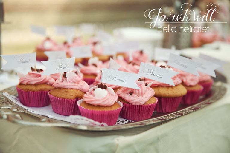 Hochzeitsfähnchen Cupcakes