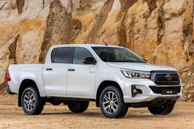 Toyota Hilux Invincible X Double Cab (2019) Front Side Toyota Hilux Invincible X Double Cab (2019) Front Side