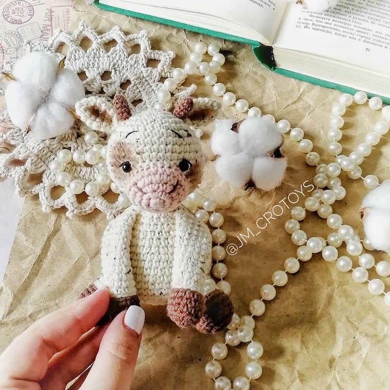 Бычок крючком амигуруми