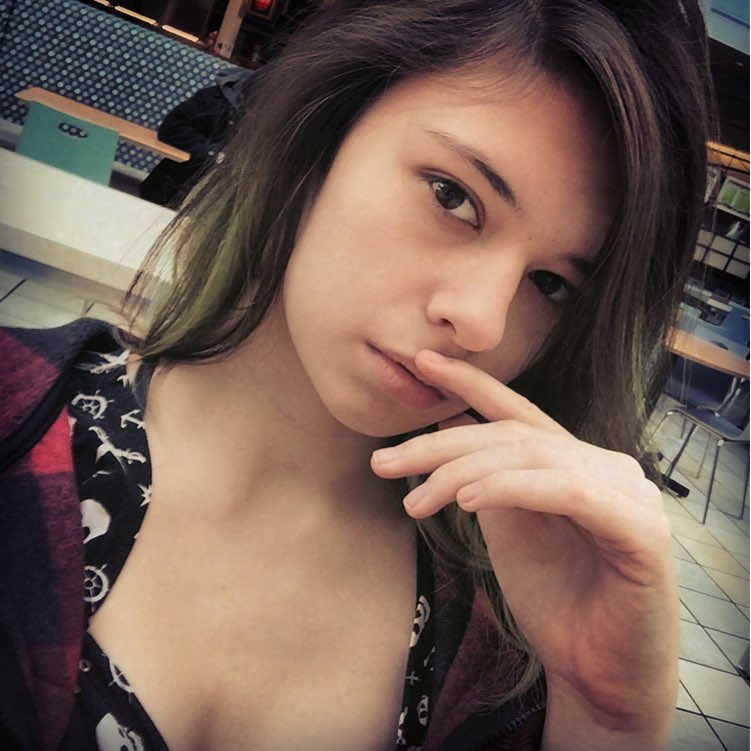 Nicole Maines Most Beautiful Young Transgender MtF TG Beauty