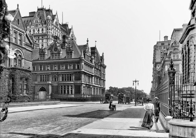 30 Incredible Photos of the Fifth Avenue, NYC Through the Years _ US ...
