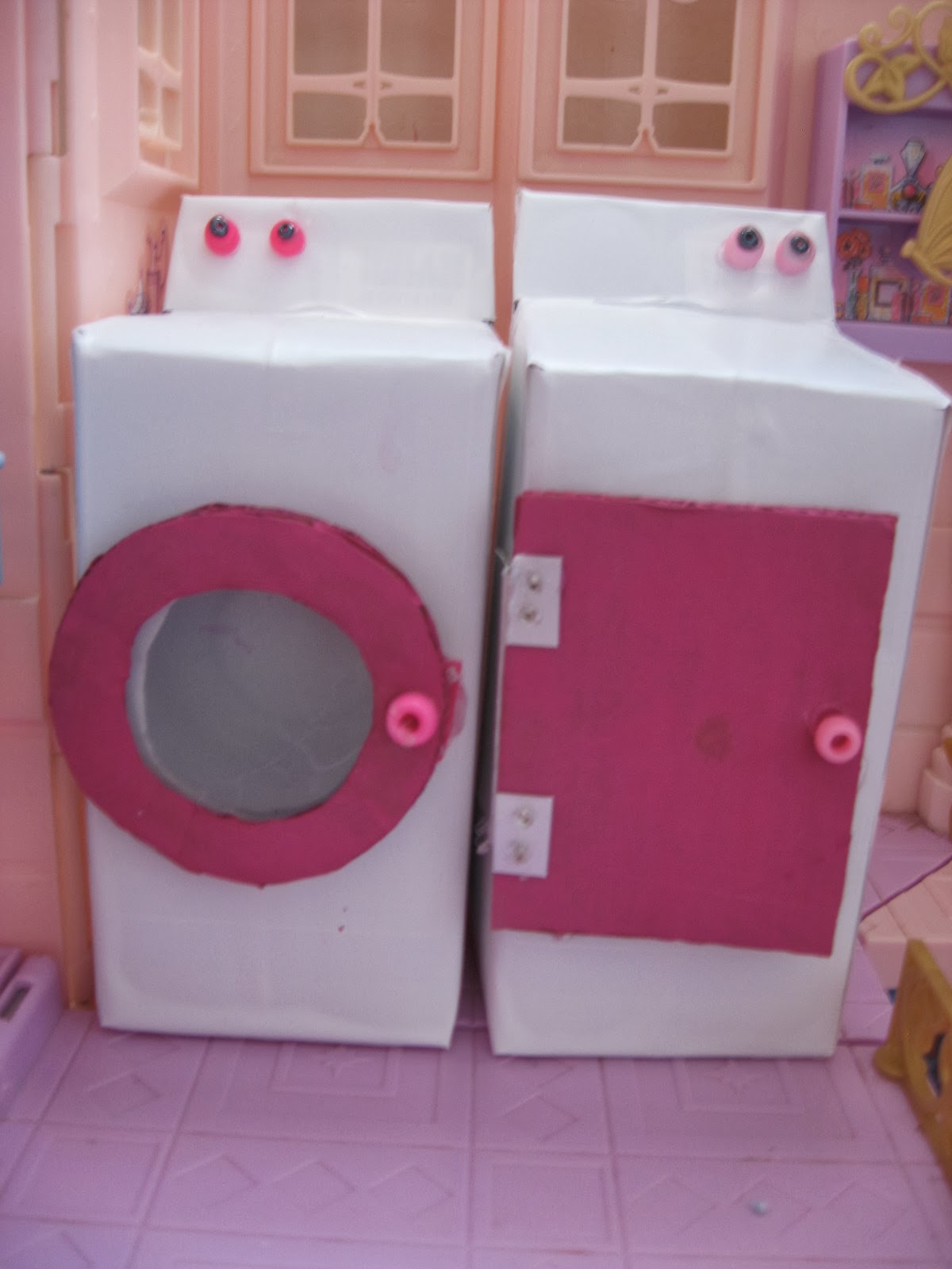 Dari's Corner Barbie Washer and Dryer