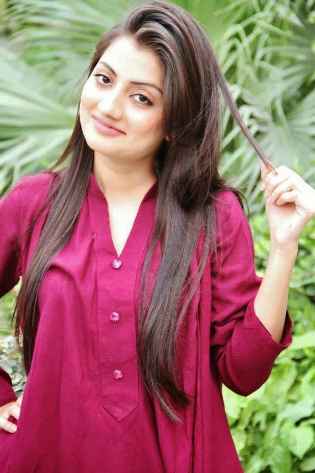 Pakistani Actress Uroosa Qureshi Wallpapers Beautiful