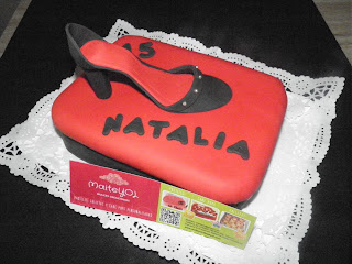 PASTELES PERSONALIZADOS FONDANT MAITEYOL MOLINS DE REI BAIX LLOBREGAT  ZAPATO TACON