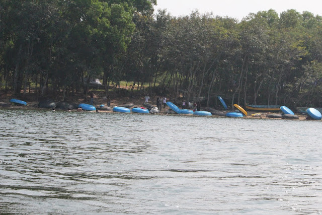 Coracles parked in Meenakshipura shores