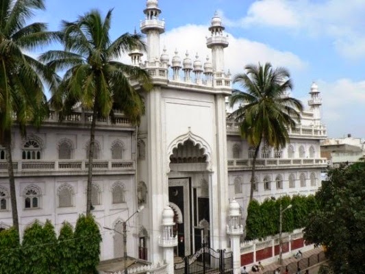 TOURIST PLACES, RESORTS, ONE DAY PICNIC PLACES TO VISIT NEAR BANGALORE: Jumma Masjid Bangalore-KR Market