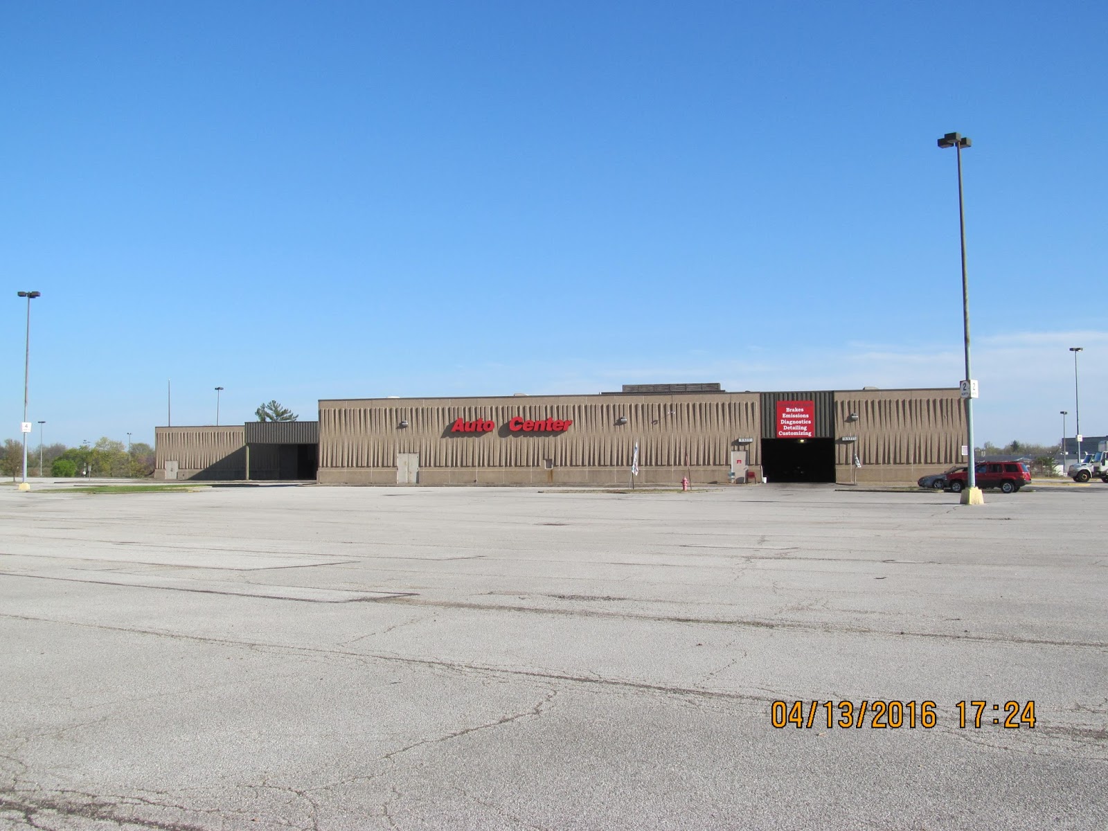 Trip to the Mall Jamestown Mall (Dead) Florissant, Missouri