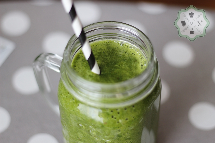Domowa Sielanka Smoothie jarmuż + jabłko + banan + cytryna + woda