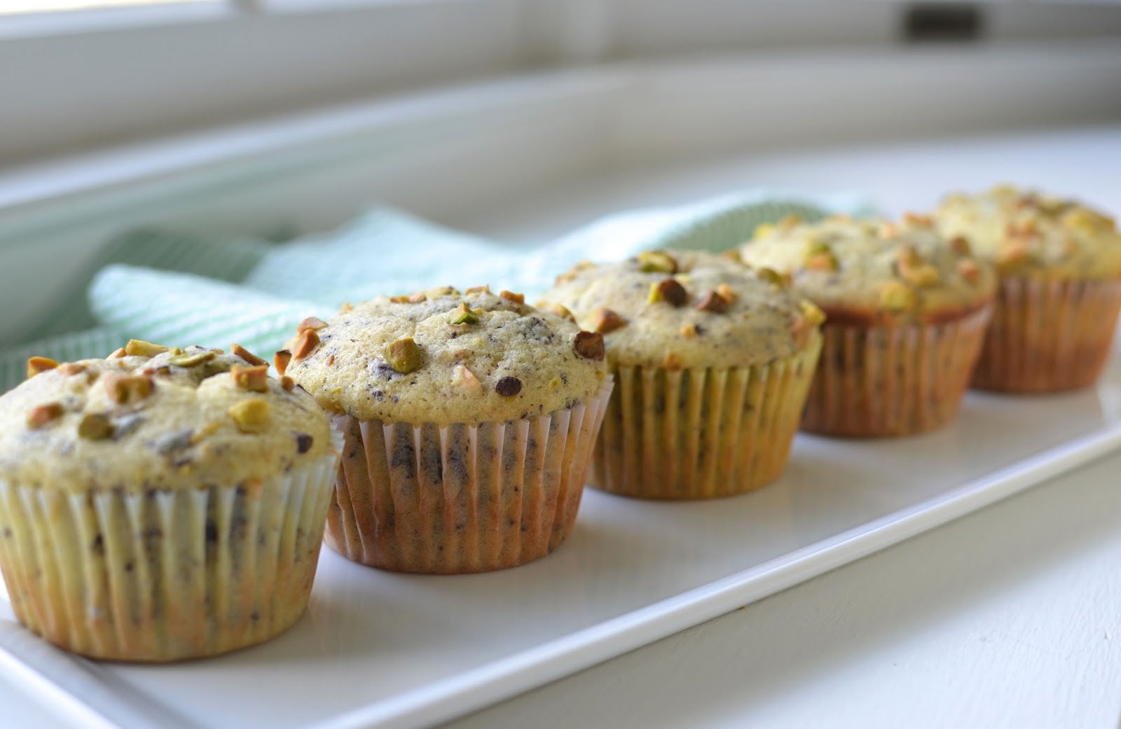 Playing with Flour: Pistachio, orange and chocolate muffins