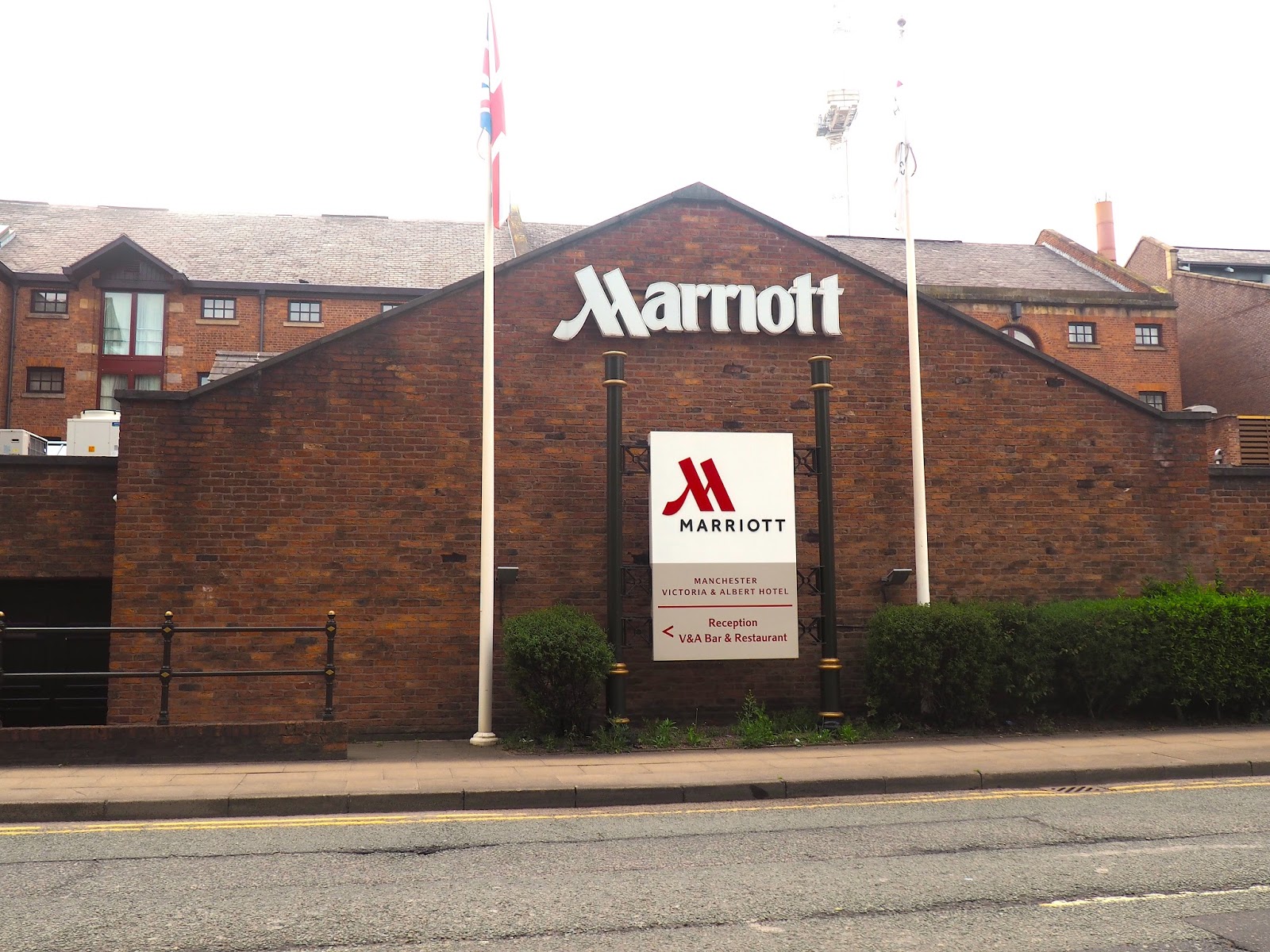 Forevermissvanity - A UK Lifestyle Blogger : Marriott Victoria and
