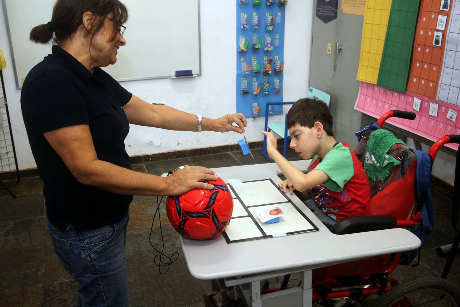 AEE CLAUDINHA 2013 SURDOCEGUEIRA E DEFICIÊNCIA