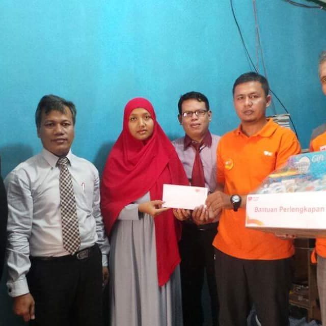 Alhamdulillah, Banyak para Donatur yang Mengulurkan Tangan Untuk Keluarga Alm. Joya, Seperti IDC yang Berikan ini Alhamdulillah, Banyak para Donatur yang Mengulurkan Tangan Untuk Keluarga Alm. Joya, Seperti IDC yang Berikan ini
