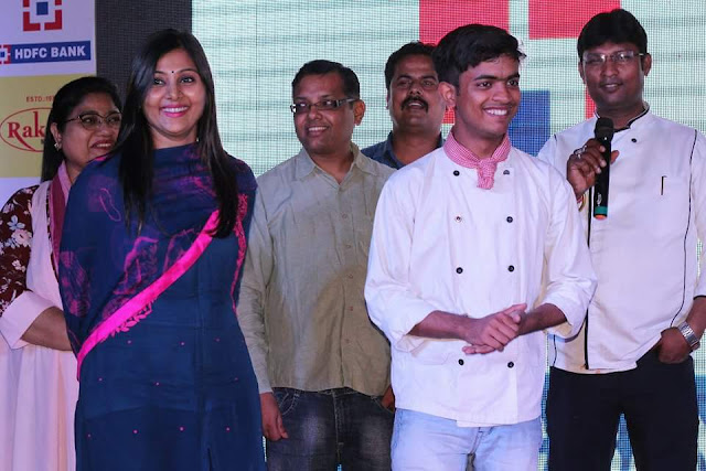 'मिर्ची किचेन के स्टार' का विजेता बन उत्कर्ष बरनवाल ने बेतिया को किया गौरवान्वित 3 'मिर्ची किचेन के स्टार' का विजेता बन उत्कर्ष बरनवाल ने बेतिया को किया गौरवान्वित 3