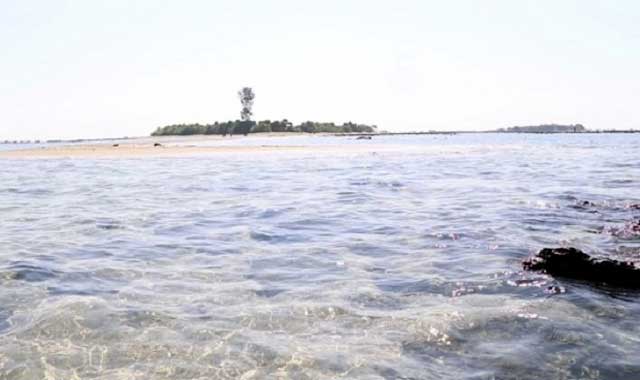সমুদ্রে তলিয়ে যাচ্ছে সেন্টমার্টিন! St. Martin is going down to the sea!