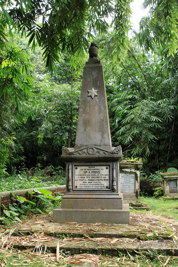 makam belanda kebun raya bogor