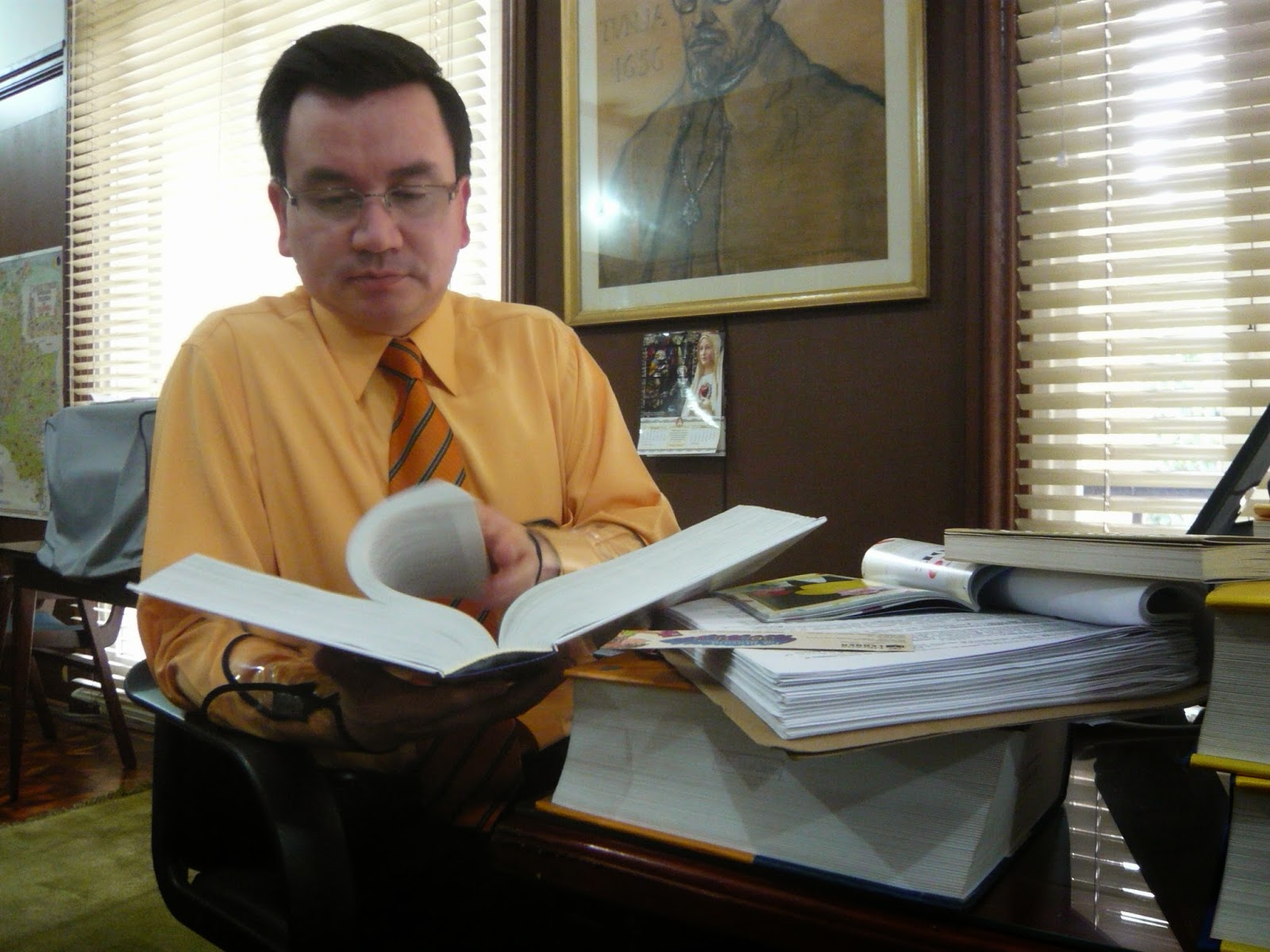 Cléobulo Sabogal y la montaña mágica de sus diccionarios La Pluma