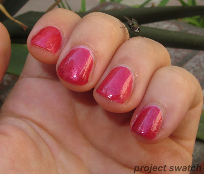 l'oreal the queen's might swatch