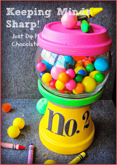 DIY Pencil Gumball Machine Teacher's Gift, give this cute "gumball machine" as a nice to meet you gift to your child's teacher. It will look great on her desk with candies, cookies, paper clips or just by itself!