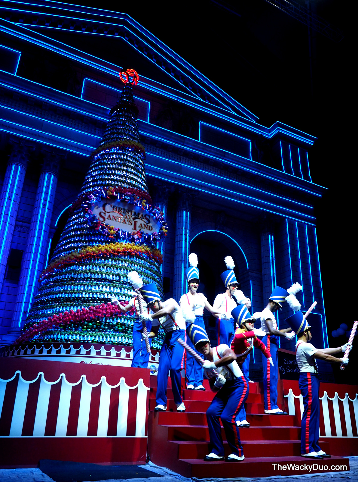 Universal Studios  Celebrating Snowy Christmas at Santa's Land