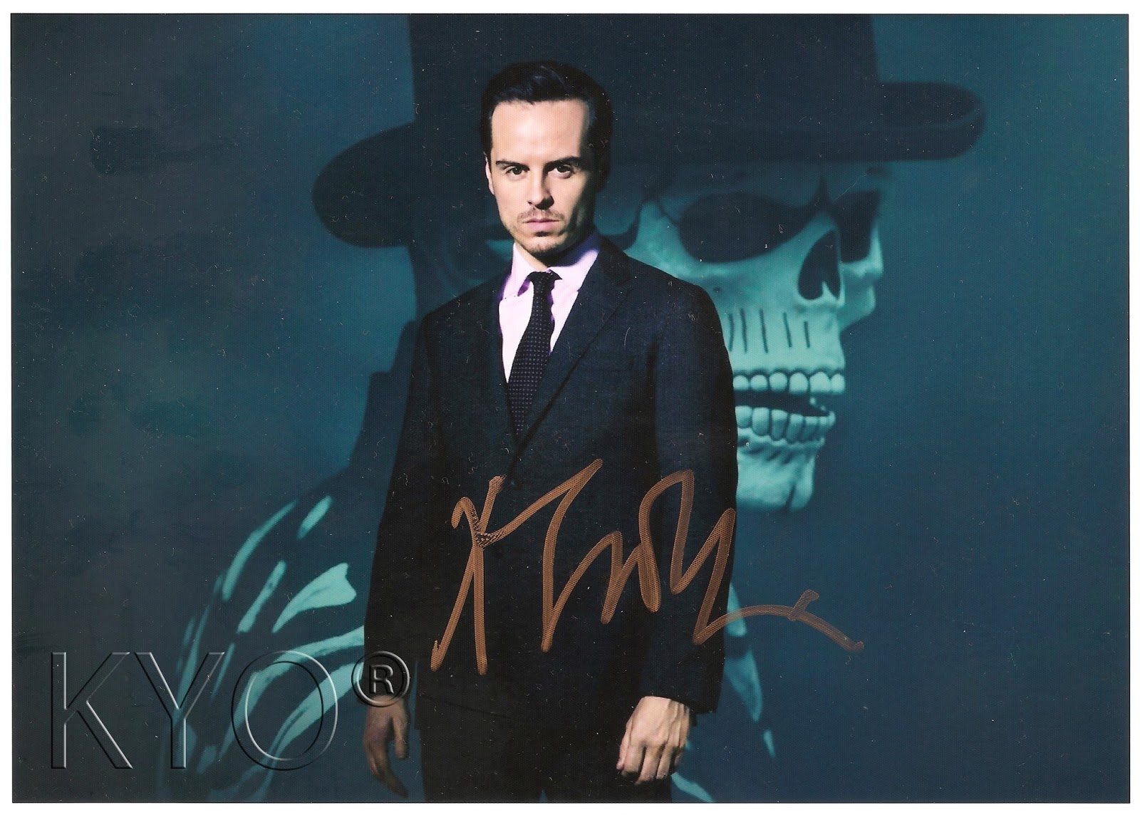 Chris Autographs Andrew Scott