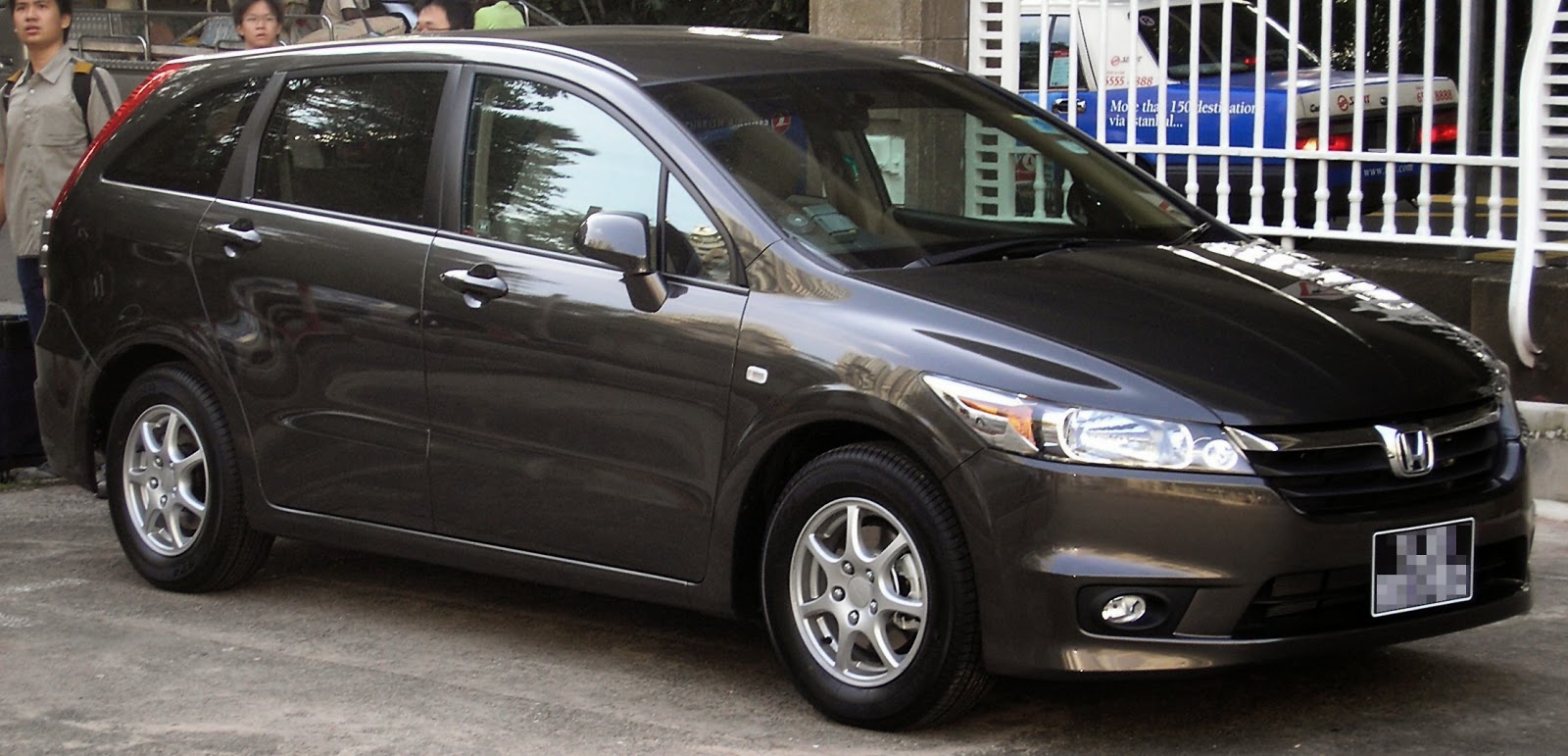 Kelebihan Kekurangan Honda Stream Bekas Spesifikasi