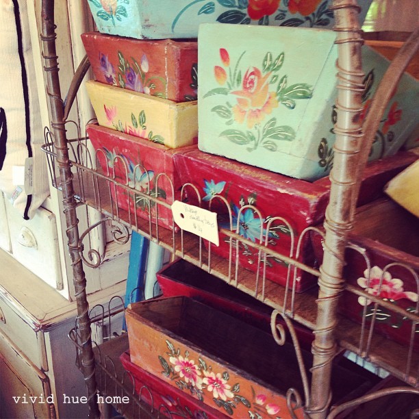 Vivid Hue Home Antiques on Nine Kennebunkport Maine