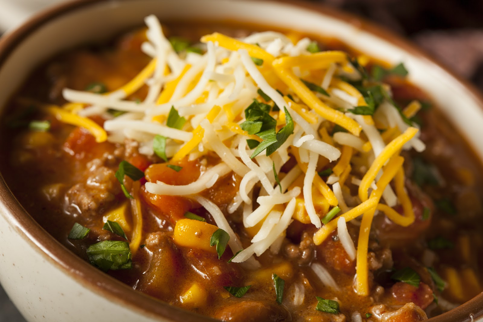 A Wise Woman Builds Her Home: Large Family Recipe: Slow Cooker Chili ...