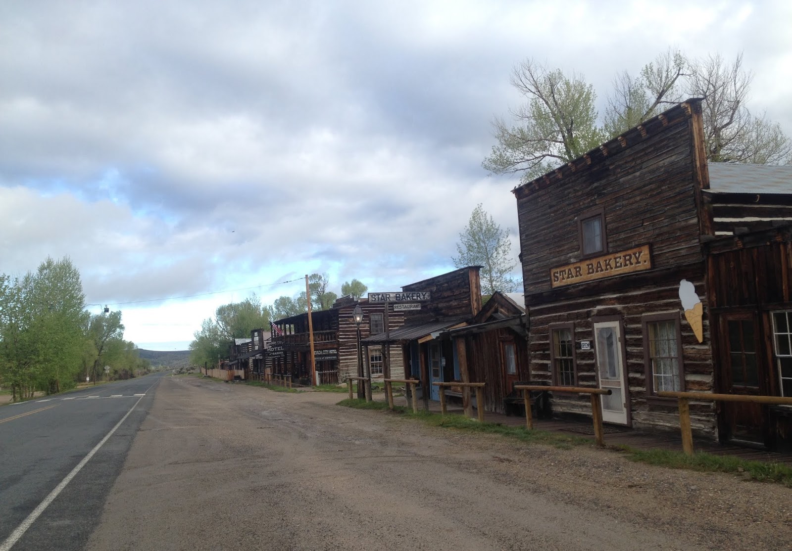 Whispers of the Wild: Unveiling Mount Nevadacity, A Sierra Sentinel