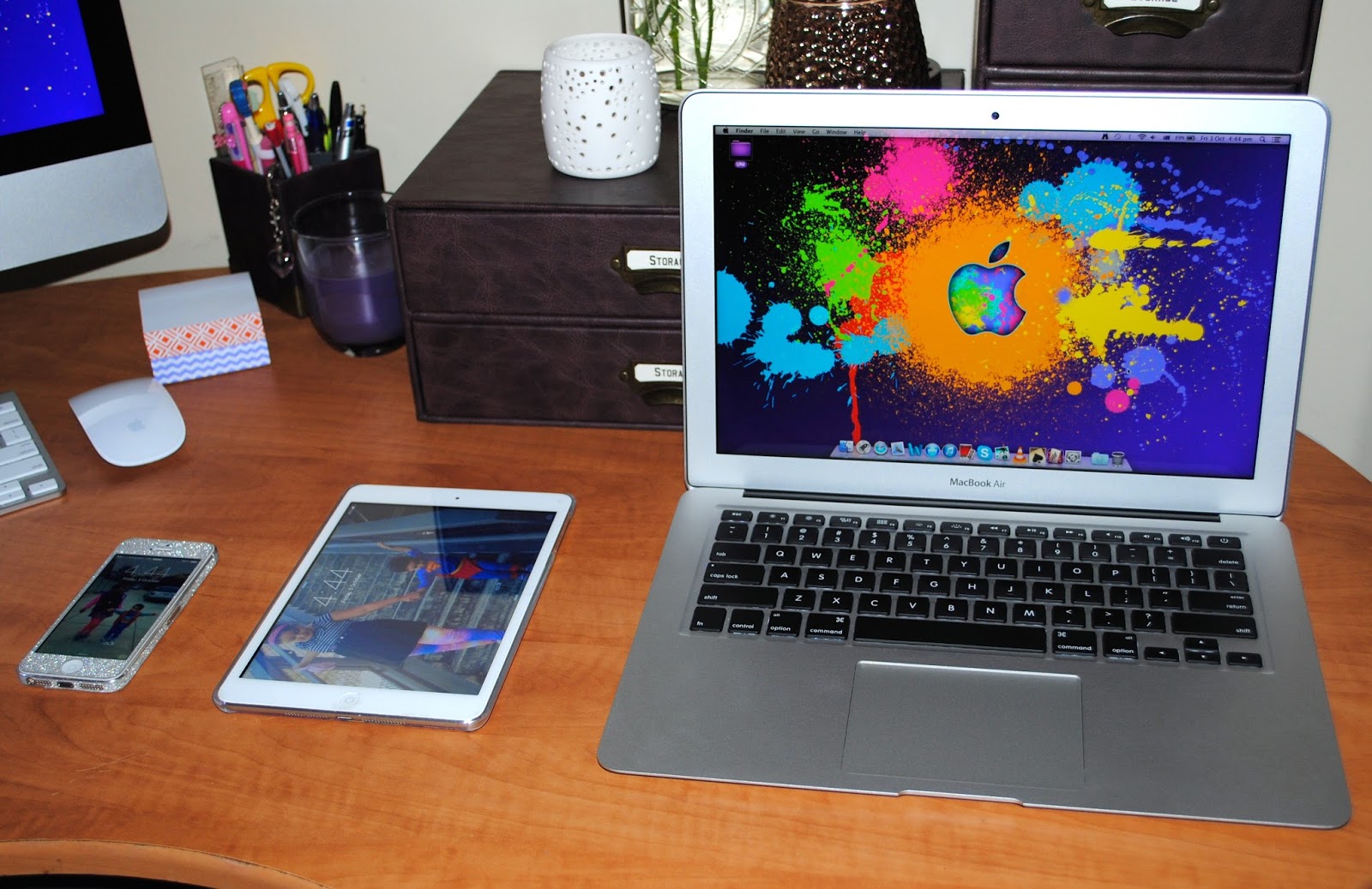 A Portrait of L.O.V.E Sabby's home office Mac setup