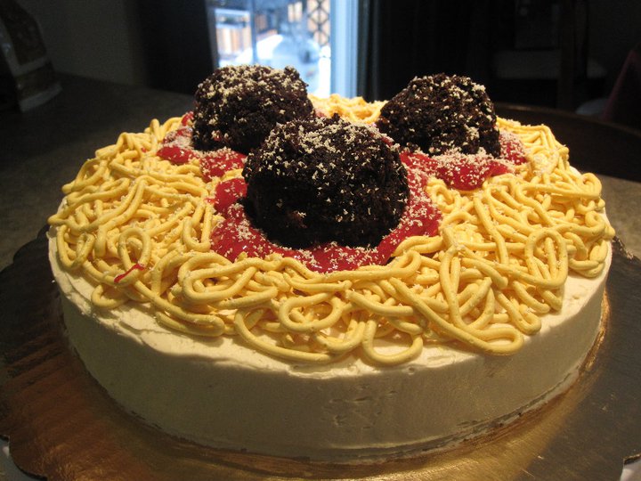 Eat at Andrea's JackOLantern Candy Bucket Cake Practice!