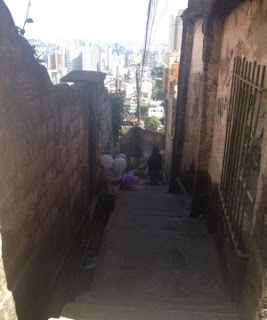 Forças Policiais - Beco João Alexandre - Bairro Serra Forças Policiais - Beco João Alexandre - Bairro Serra