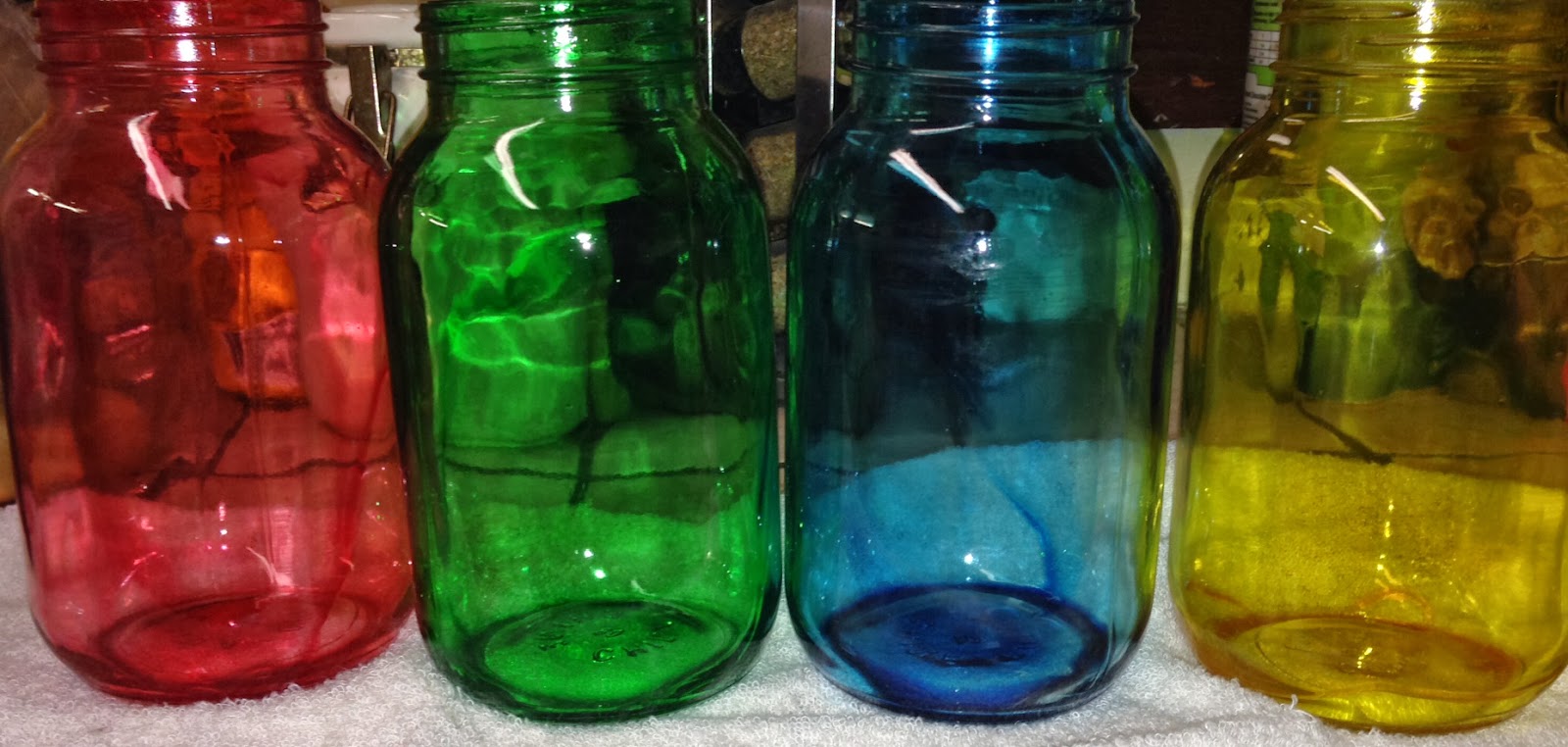 Prolific Ponders: DIY: Colored Mason Jars