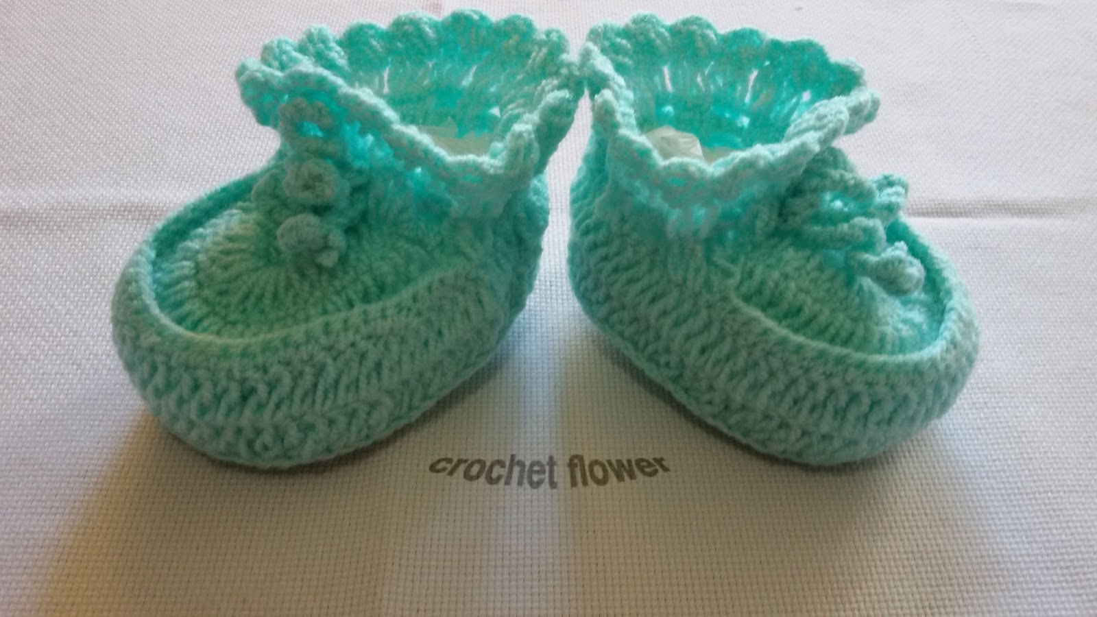 crochet Flower: crochet booties pattern