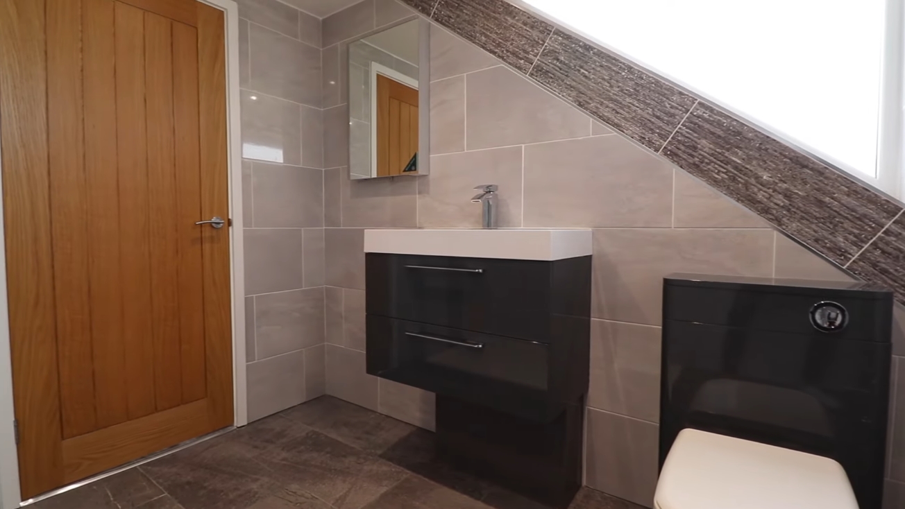 Home Interior Design Tour vs. What £500,000 Buys You In This Part Of The UK