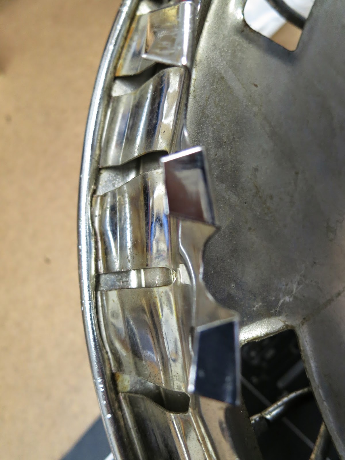 The Bullet and the Midget MG Replacement Hubcaps Part II