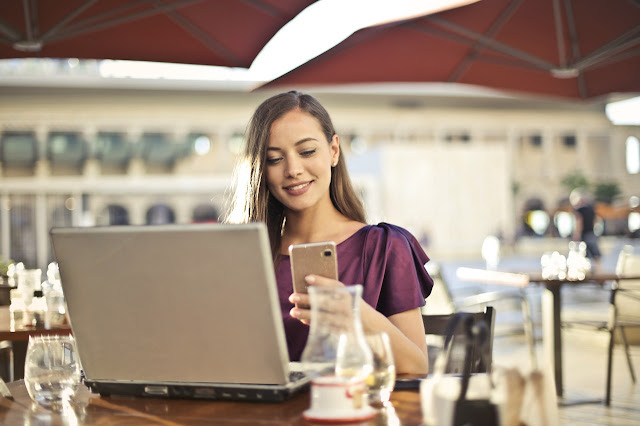 Des fans de réseaux sociaux aux visiteurs de sites web Des fans de réseaux sociaux aux visiteurs de sites web