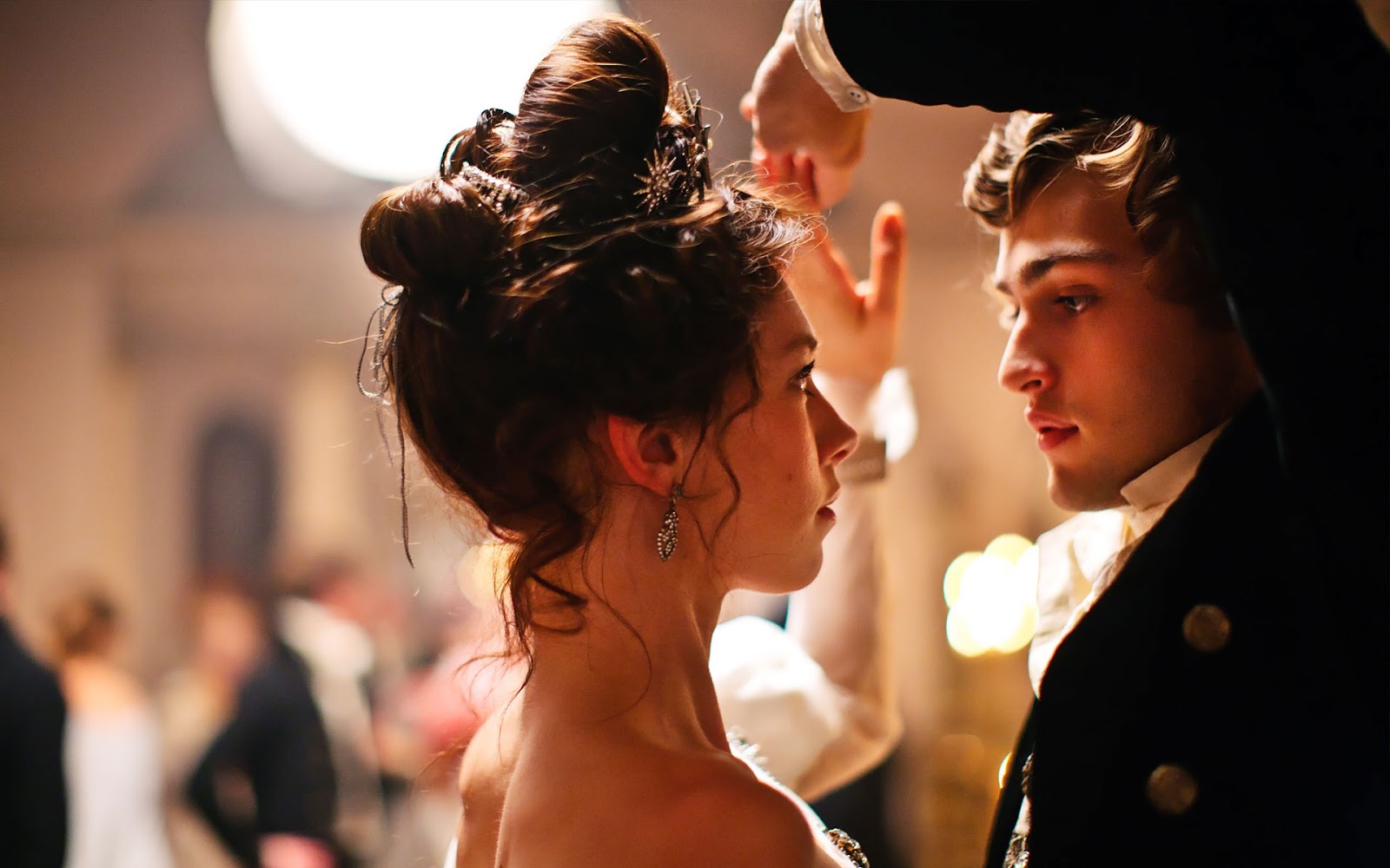 джейн остин "доводы рассудка" 2007. любовно исторические романы. крэнфорд сериал мэри. Vanessa kirby и дуглас бут. эллиот кауэн ожившая книга джейн остин.