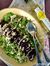 Πράσινη σαλάτα με παντζάρι κ κρεμώδη σάλτσα φέτας-Green beetroot salad with creamy feta dressing