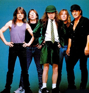 UNIDOS POR EL ROCK: Los cuatro vocalistas de AC/DC
