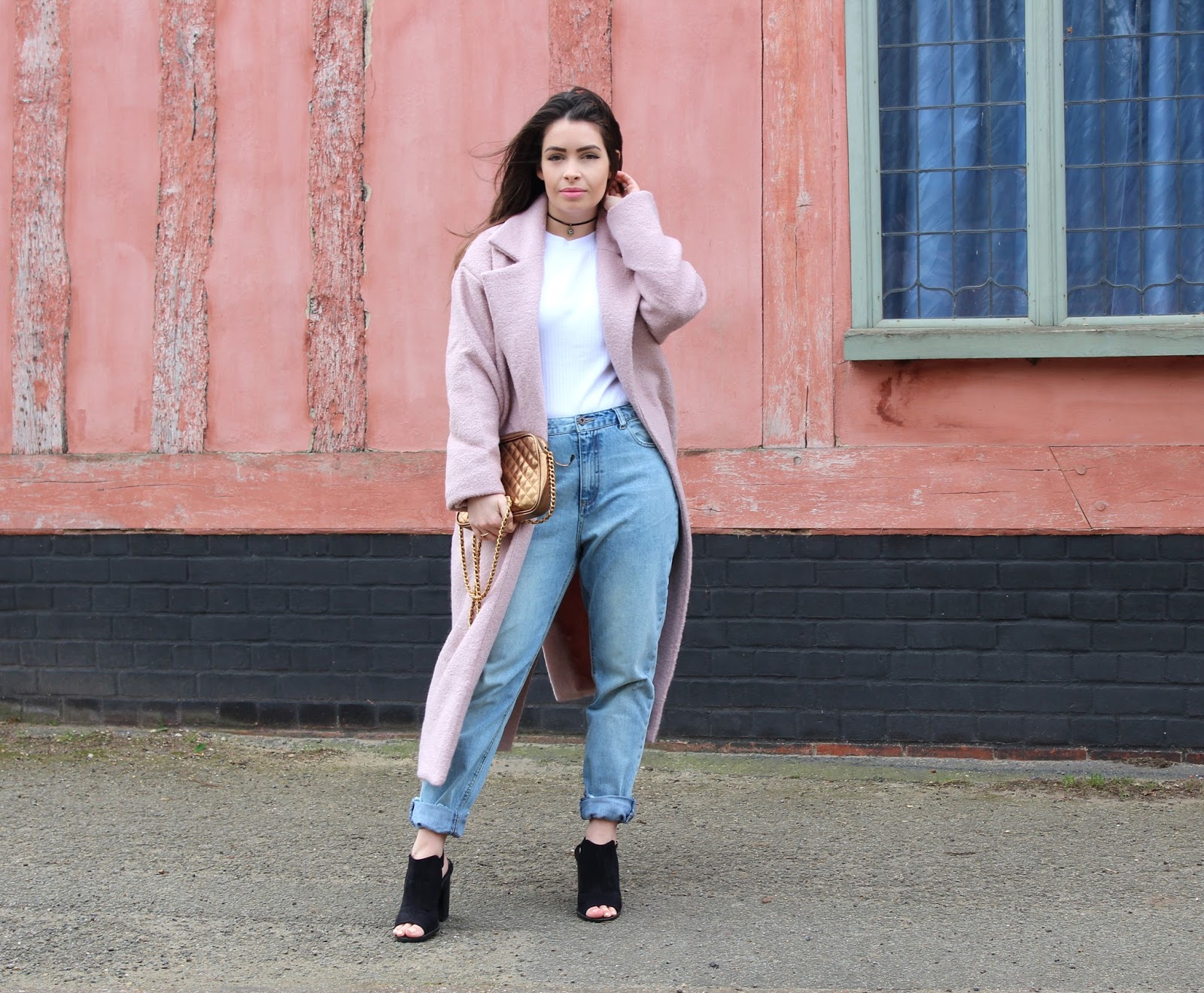 Mom Jeans & Long Coats: How To Style If You're Petite | Holly ...