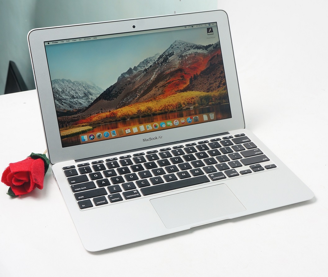 Macbook Air 11 Core I5 MD712ID/A | Jual Beli Laptop Second dan Kamera