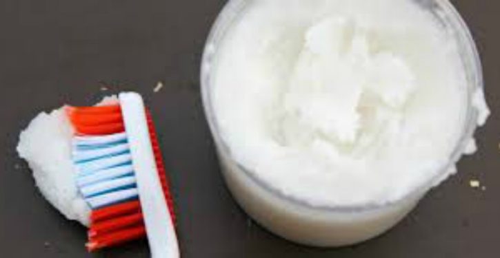 Here's What Coconut Oil Does For The Skin, Teeth And Hair