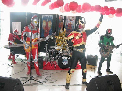 Gini Nih Kalo Ultraman Nganggur... [ www.BlogApaAja.com ]